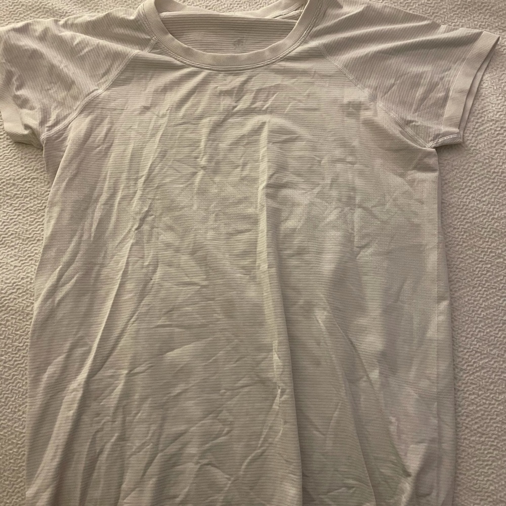 White swiftly tech lululemon tshirt